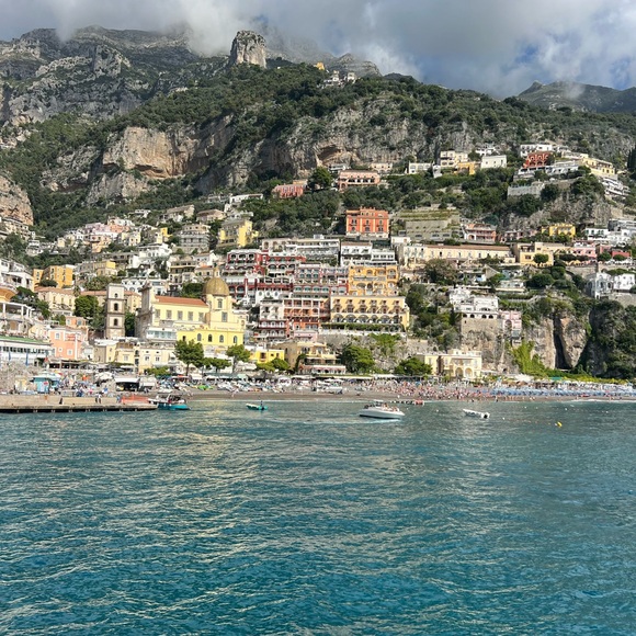 . Check out mycloset buy with confidence - Picture 1 of 14